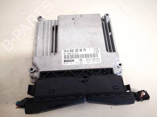 Used Engine control unit (ECU) Engine control unit (ECU) MERCEDES-BENZ E-CLASS (W211) E 220 CDI (211.006) (136 hp) 32928858 32928858