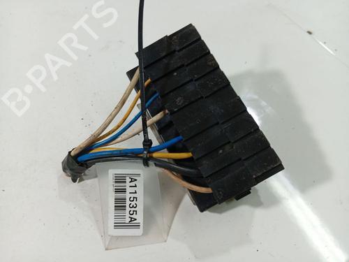 Fuse box CITROËN C5 II (RC_) 2.0 HDi (RCRHRH) | BP39734526E1 - Image 3