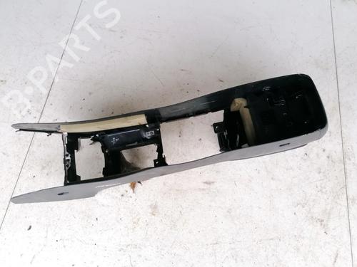 Armrest / Center console MAZDA 6 Saloon (GG) 2.0 (GGEP, GG10) | BP35569154I20 - Image 3