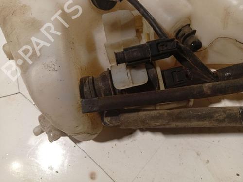 washer-pump-mercedes-benz-cls-c219-2004-2005-2006-2007-2008-2009-2010-2011-34870785 main image