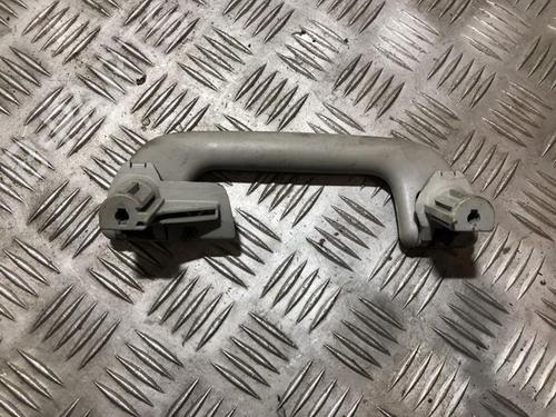 Used Interior roof handle Interior roof handle TOYOTA AVENSIS (_T25_) 2.0 D-4D (CDT250_, CDT250R) (116 hp) 35697381 35697381