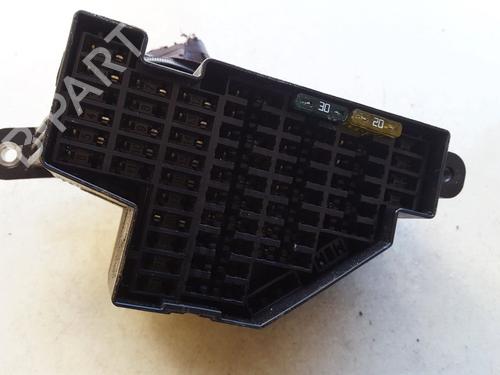 Used Fuse box Fuse box VW PASSAT B7 (362) 2.0 TDI (140 hp) 33517526 33517526