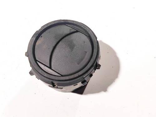 Used Air vent Air vent TOYOTA YARIS (_P9_) 1.4 D-4D (NLP90_, NLP90R) (90 hp) 32610247 32610247
