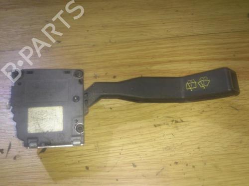 Comutador / Botão 4 piscas Comutador / Botão 4 piscas RENAULT 19 I Chamade (L53_) 1.7 (L53B) (73 hp) 35687052 35687052