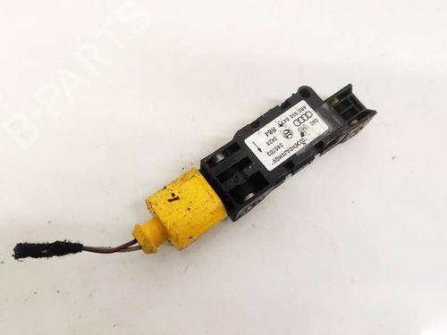 Used Electronic module Electronic module AUDI A3 (8P1) 2.0 TDI 16V (140 hp) 32930750 32930750