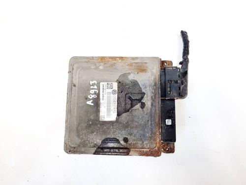 Used Engine control unit (ECU) Engine control unit (ECU) VW PASSAT B6 (3C2) 2.0 TDI (140 hp) 32945386 32945386
