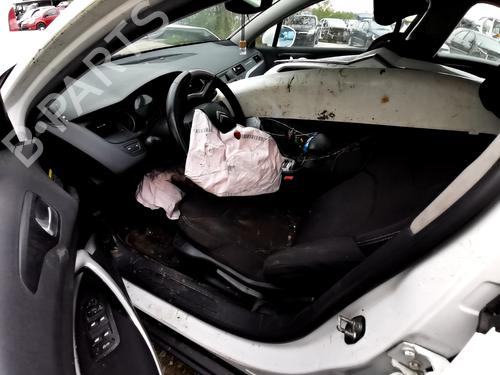 Fuse box CITROËN C5 III (RD_) 2.0 HDi (RDRHD8, RDRHDJ, RDRHR8, RDRHRJ) | BP32537028E1