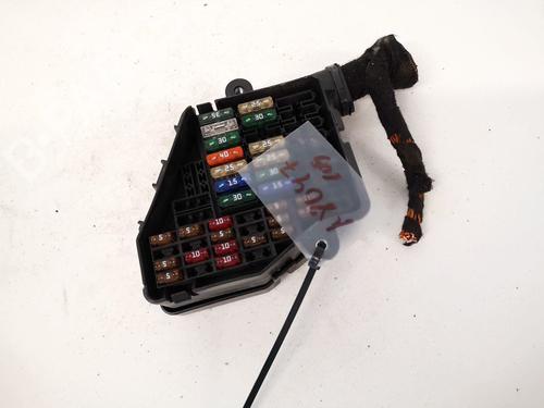 fuse-box-audi-a6-c6-4f2-2004-2005-2006-2007-2008-2009-2010-2011-32909476 main image