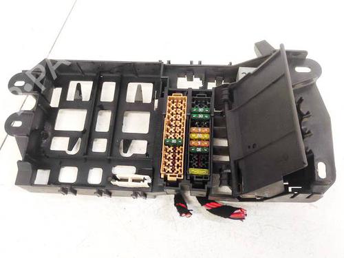 Used Fuse box AUDI A6 C6 (4F2) 2.4 (177 hp) 32958915
