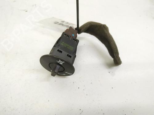 Used Switch Switch RENAULT SCÉNIC II (JM0/1_) 1.9 dCi (JM0G, JM12, JM1G, JM2C) (120 hp) 32906275 32906275