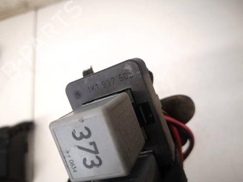 Fuse box VW GOLF V (1K1) 1.9 TDI | BP38041420E1 - Image 3