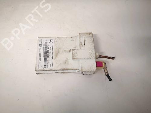 Used Electronic module Electronic module MERCEDES-BENZ A-CLASS (W176) A 220 CDI 4-matic (176.005) (170 hp) 32530637 32530637