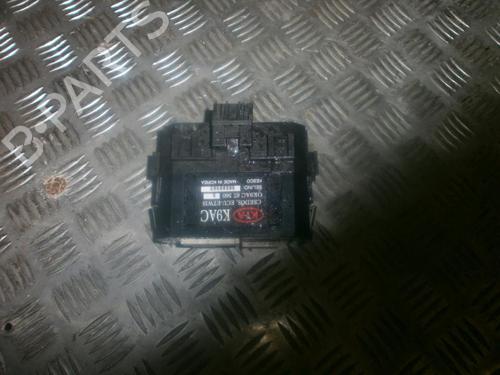 Used Electronic module Electronic module KIA CLARUS (K9A) 2.0 i 16V (133 hp) 33480761 33480761