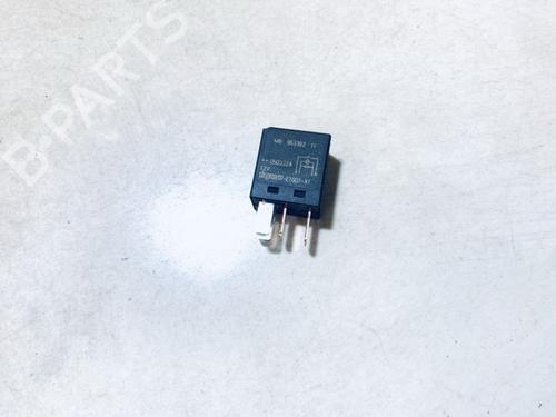 Used Electronic sensor Electronic sensor MITSUBISHI COLT VI (Z3_A, Z2_A) 1.3 (Z21A) (92 hp) 33067351 33067351