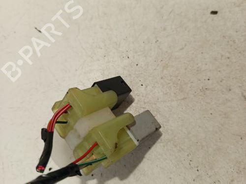 Sikringsdåse VW PHAETON (3D1, 3D2, 3D3, 3D4, 3D6, 3D7, 3D8, 3D9) 3.0 V6 TDI 4motion (224 hp) 32571802