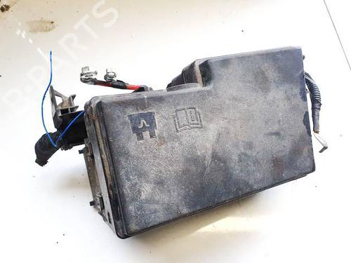 Used Fuse box Fuse box 38629160 38629160