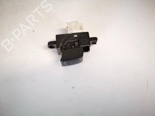 Used Switch Switch NISSAN X-TRAIL I (T30) 2.2 dCi (136 hp) 32562289 32562289