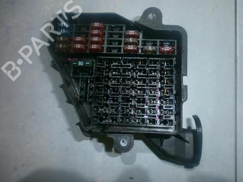 Used Fuse box Fuse box AUDI A4 B5 (8D2) 1.6 (100 hp) 33485691 33485691