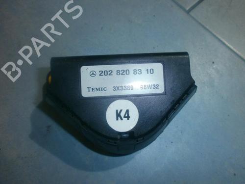 Used Electronic module Electronic module MERCEDES-BENZ CLK Convertible (A208) CLK 230 Kompressor (208.448) (197 hp) 33485226 33485226