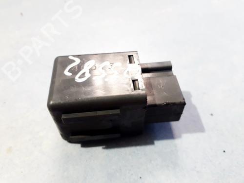 other-nissan-almera-ii-hatchback-n16-2000-33530518 main image