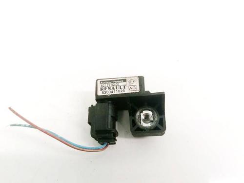 Used Electronic module Electronic module RENAULT MEGANE II (BM0/1_, CM0/1_) 1.4 16V (82 hp) 32926532 32926532