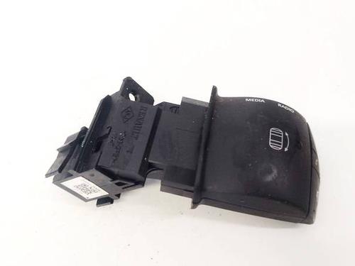 Used Steering wheel controls Steering wheel controls 35079773 35079773