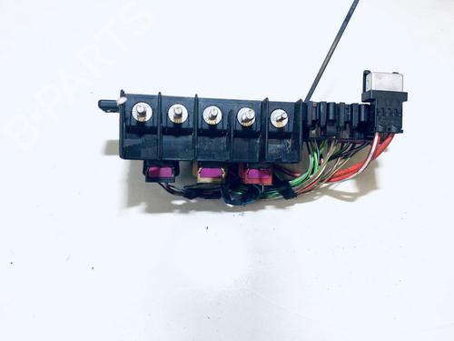 Used Fuse box Fuse box VW GOLF IV (1J1) 1.9 TDI (115 hp) 33075003 33075003