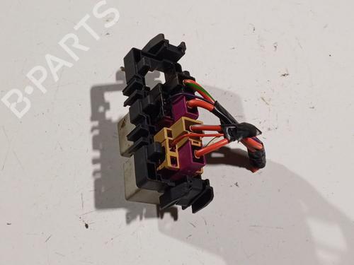 Fuse box AUDI A6 C6 (4F2) 2.4 | BP32571583E1