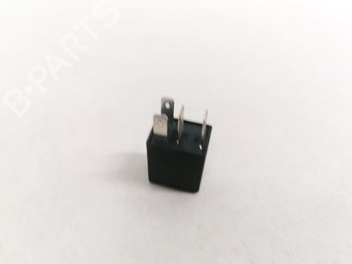 Electronic sensor OPEL ZAFIRA A MPV (T98) 2.0 DI 16V (F75) | BP33084068M84 - Image 2