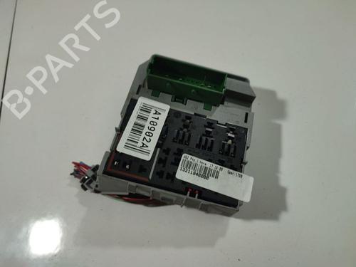 Used Fuse box Fuse box OPEL MERIVA A MPV (X03) 1.3 CDTI (E75) (75 hp) 32546037 32546037