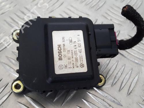 electronic-module-audi-a6-c5-4b2-4b4-1997-1998-1999-2000-2001-2002-2003-2004-2005-33494599 main image