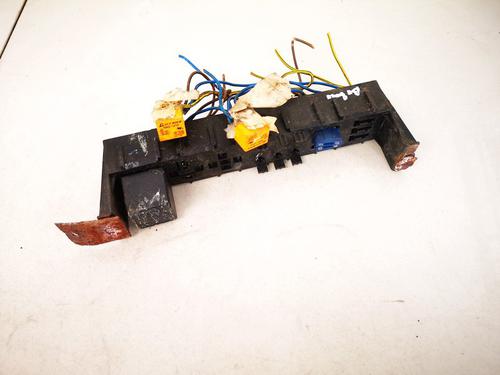 Used Fuse box Fuse box MERCEDES-BENZ SPRINTER 2-t Bus (B901, B902) 213 CDI (902.671, 902.672) (129 hp) 33094499 33094499