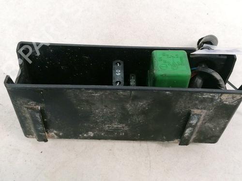 Used Fuse box Fuse box OPEL ASTRA F Hatchback (T92) 1.7 TDS (F08, M08, F68, M68) (82 hp) 33079177 33079177