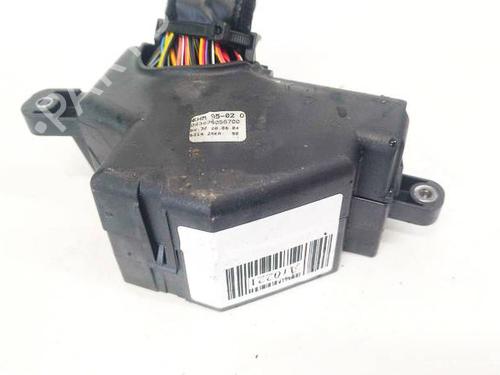 Fuse box VW GOLF V (1K1) 1.6 | BP32587381E1