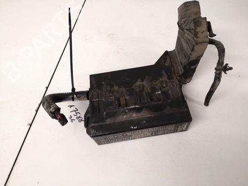 Used Fuse box Fuse box 32891527 32891527