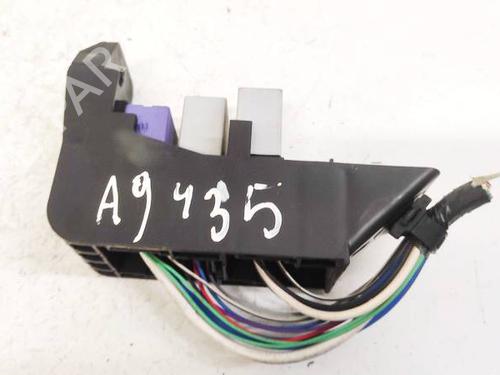 Used Fuse box Fuse box TOYOTA COROLLA Saloon (_E15_) 1.6 (ZRE151) (132 hp) 32955145 32955145