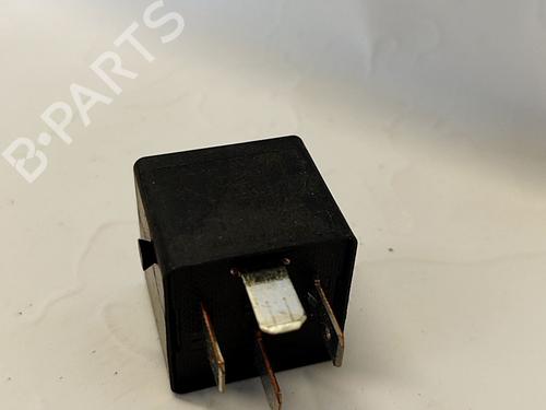 Electronic sensor SKODA SUPERB II (3T4) 2.0 TDI | BP33098153M84 - Image 2