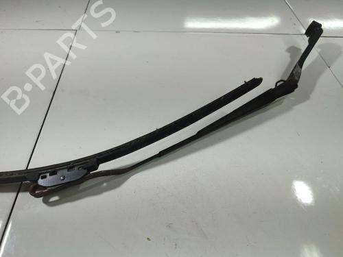 Used Front windshield wiper arm MITSUBISHI GRANDIS (NA_W) 2.0 DI-D (NA8W) (136 hp) 32769493