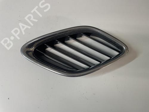 Grelha Grelha SAAB 9-3 (YS3F, E79, D79, D75) 2.2 TiD (125 hp) 35463747 35463747