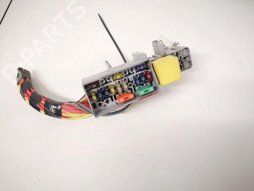 Used Fuse box Fuse box RENAULT MEGANE II (BM0/1_, CM0/1_) 1.9 dCi (115 hp) 32890223 32890223