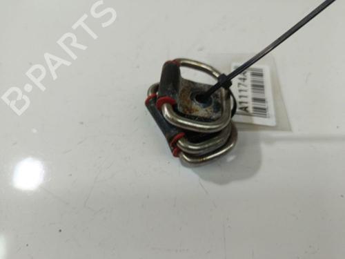 sttte-nissan-primera-hatchback-p12-2002-32971635 main image