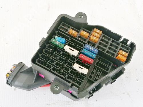 fuse-box-vw-passat-b55-3b3-2000-2001-2002-2003-2004-2005-33066922 main image