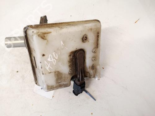 Used Brake fluid reservoir Brake fluid reservoir 35396066 35396066
