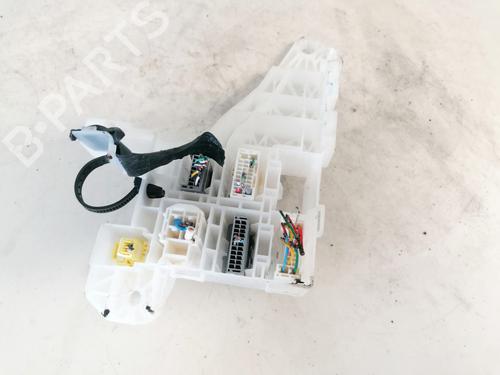 Sicherungskasten für TOYOTA COROLLA Saloon (_E15_) 1.6 Dual VVTi (ZRE141, ZRE151) (124 hp) 33093727