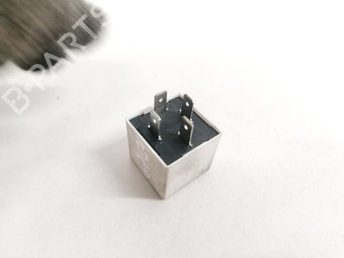 Electronic sensor OPEL ZAFIRA A MPV (T98) 2.0 DI 16V (F75) | BP33084075M84 - Image 3