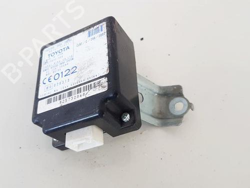 Used Electronic module Electronic module TOYOTA YARIS VERSO (_P2_) 1.4 D-4D (NLP20_, NLP22_) (75 hp) 33064913 33064913
