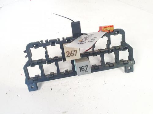 fuse-box-vw-passat-b55-3b3-2000-2001-2002-2003-2004-2005-32891355 main image