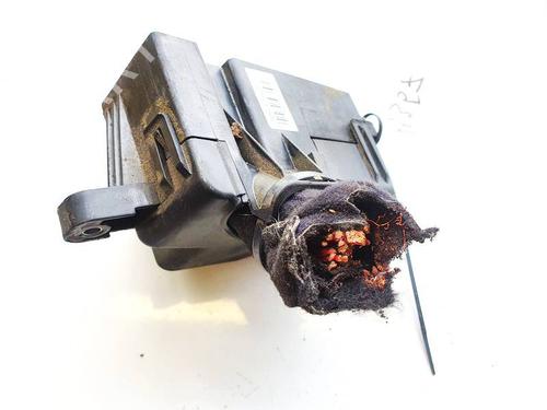 Used Fuse box Fuse box SKODA OCTAVIA II (1Z3) 1.9 TDI (105 hp) 32955610 32955610