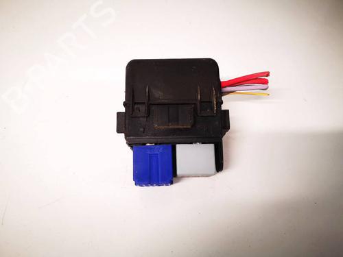 fuse-box-renault-modus-grand-modus-fjp0_-2004-32534381 main image