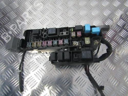 fuse-box-mazda-mpv-ii-lw-1999-2000-2001-2002-2003-2004-2005-2006-33490866 main image
